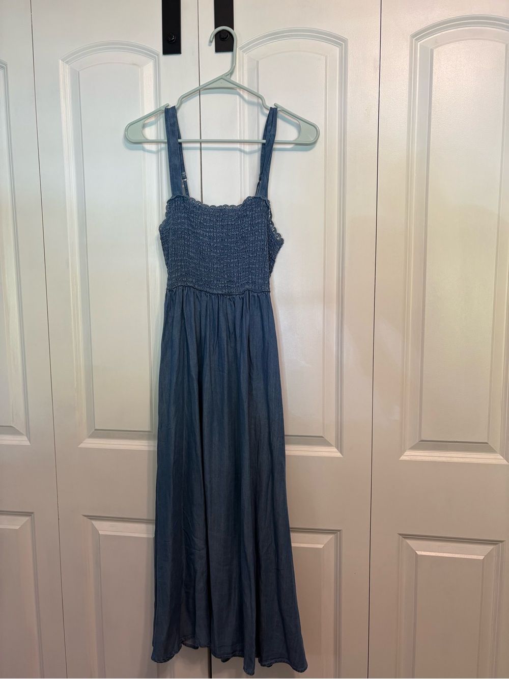 Pink Blush Maternity Blue Smocked Chambray Tie Back Cutout Midi Dress